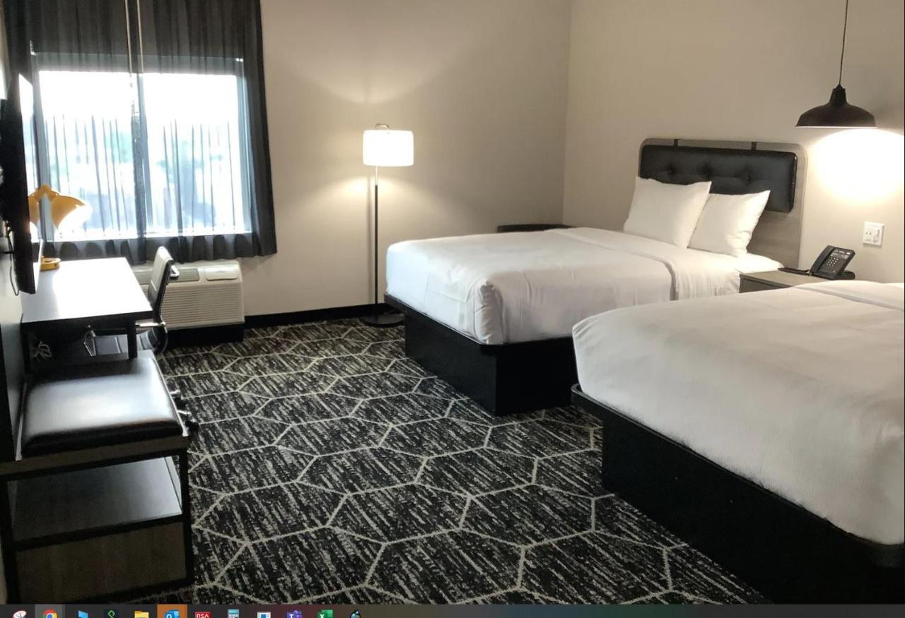 La Quinta & By Wyndham Southeast 2*