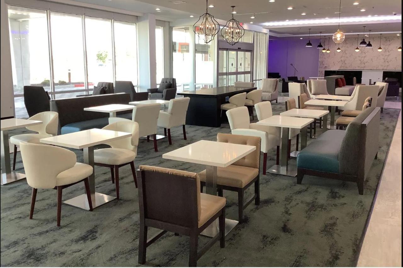 Hotel La Quinta & By Wyndham Southeast