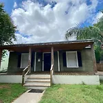 Cozy Bungalow Close To Downtown Bayfront