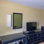 Deluxe Inn & Suites
