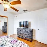 Corpus Christi Extended Stay - 7 Mi To Beach!