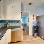 Vintage Corpus Christi Home - 2 Blocks From Beach!