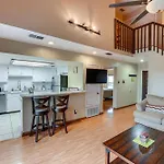 North Padre Island Condo - Close To Beaches!