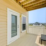 Corpus Christi Condo With Community Pool, Near Beach