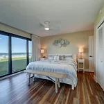 On The Beach Beachfront Condo Direct View & Access To Beach Heated Pool Island House Condominiums Unit 113