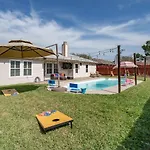 Blissful Heated Pool Retreat
