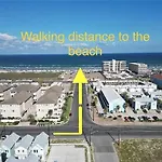 Latitude Adjustment Walk To Beach Newly Built