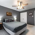 Oceanfront Retreat 2 Homes For 29-Guests