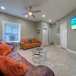 Ridley Retreat Community Pool Mins To The Beach Corpus Christi Port A