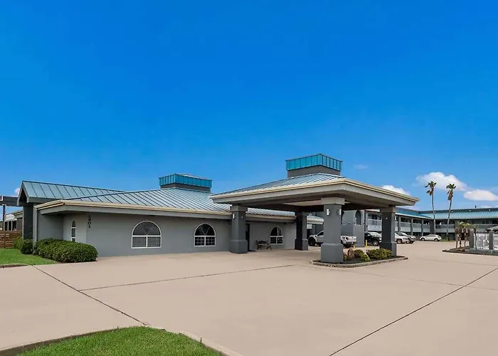 Rodeway Inn & Suites