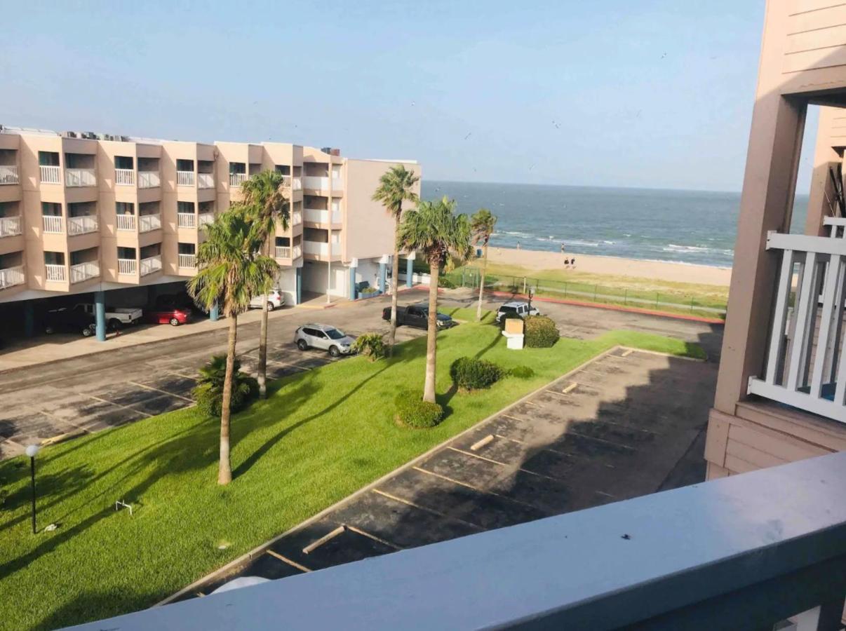 With A View On The Beach - Del Sol Apartment *