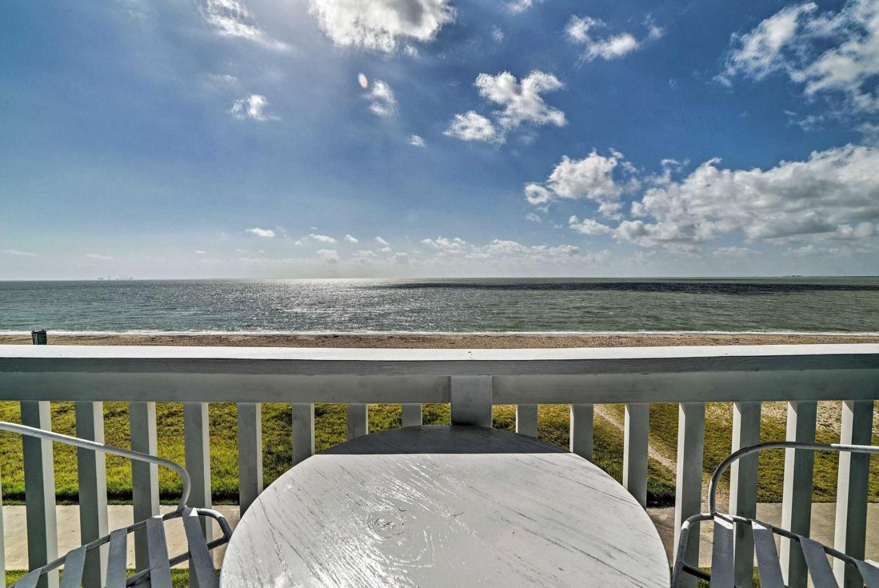 Apartment Oceanfront Perks! *