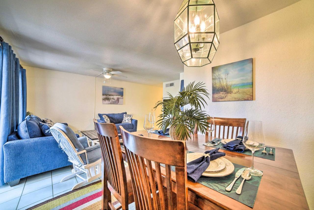 Coastal With Dock Access, 2 Miles To Beach! Apartment *