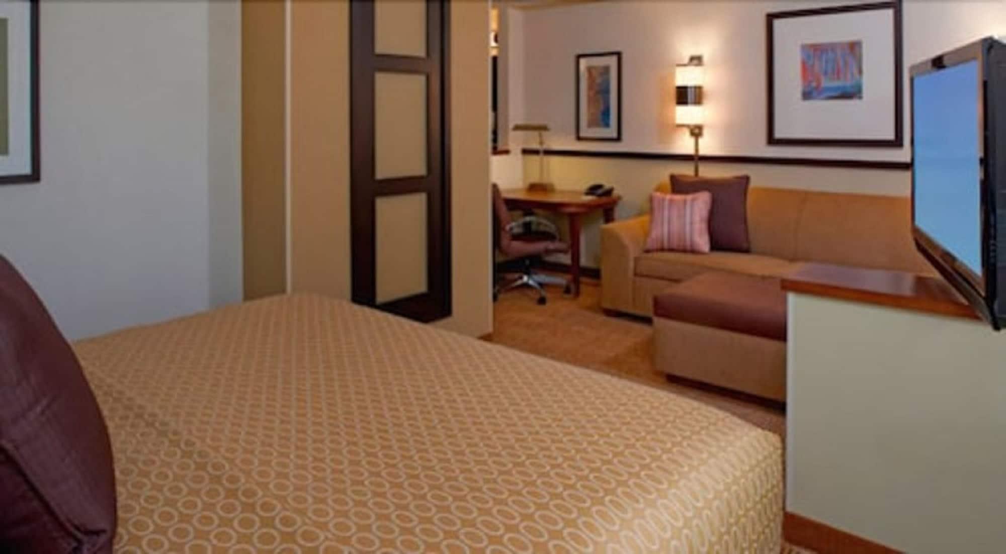 Hyatt Place Hotel 3*