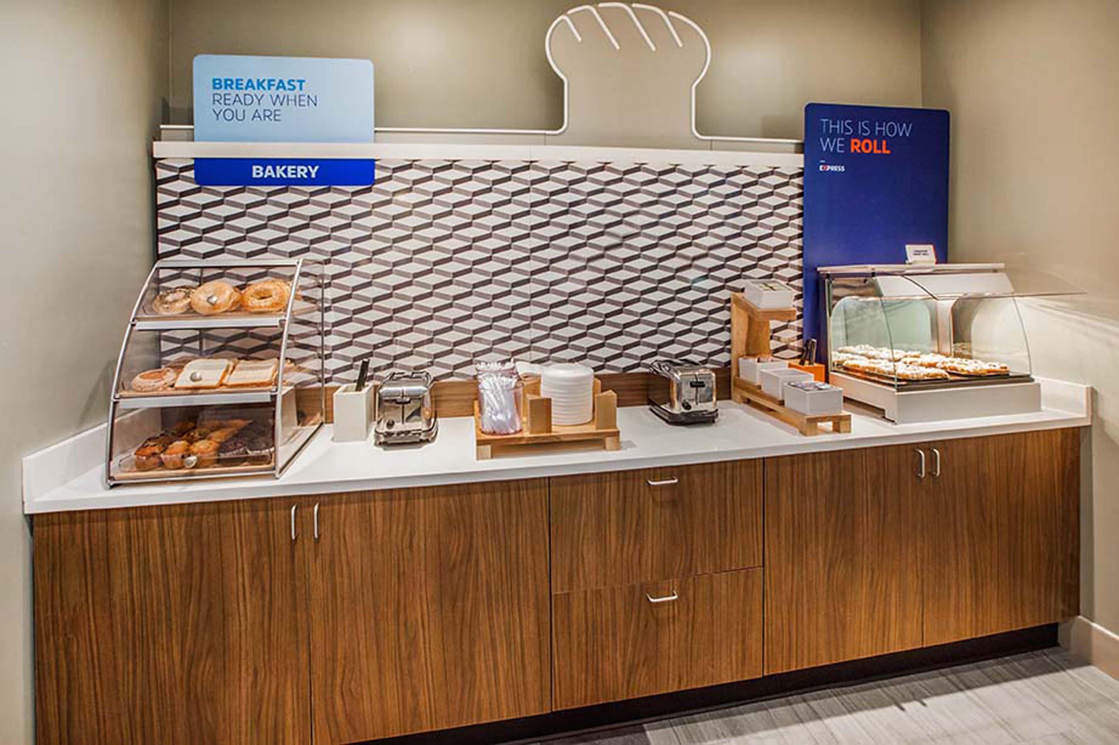 Express & - North By Ihg 3* Corpus Christi