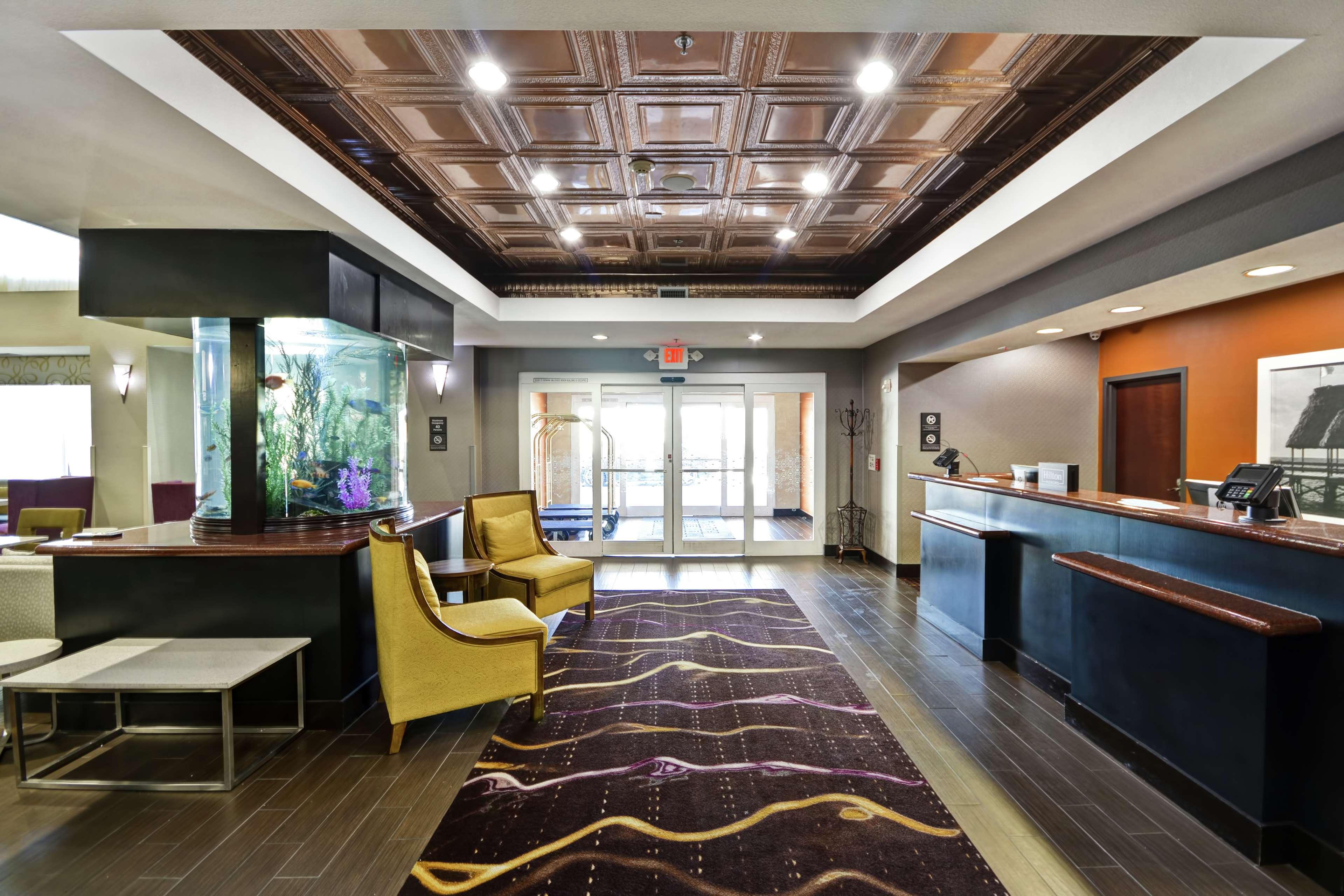 Hampton & I-37 - Navigation Boulevard Hotel 3*