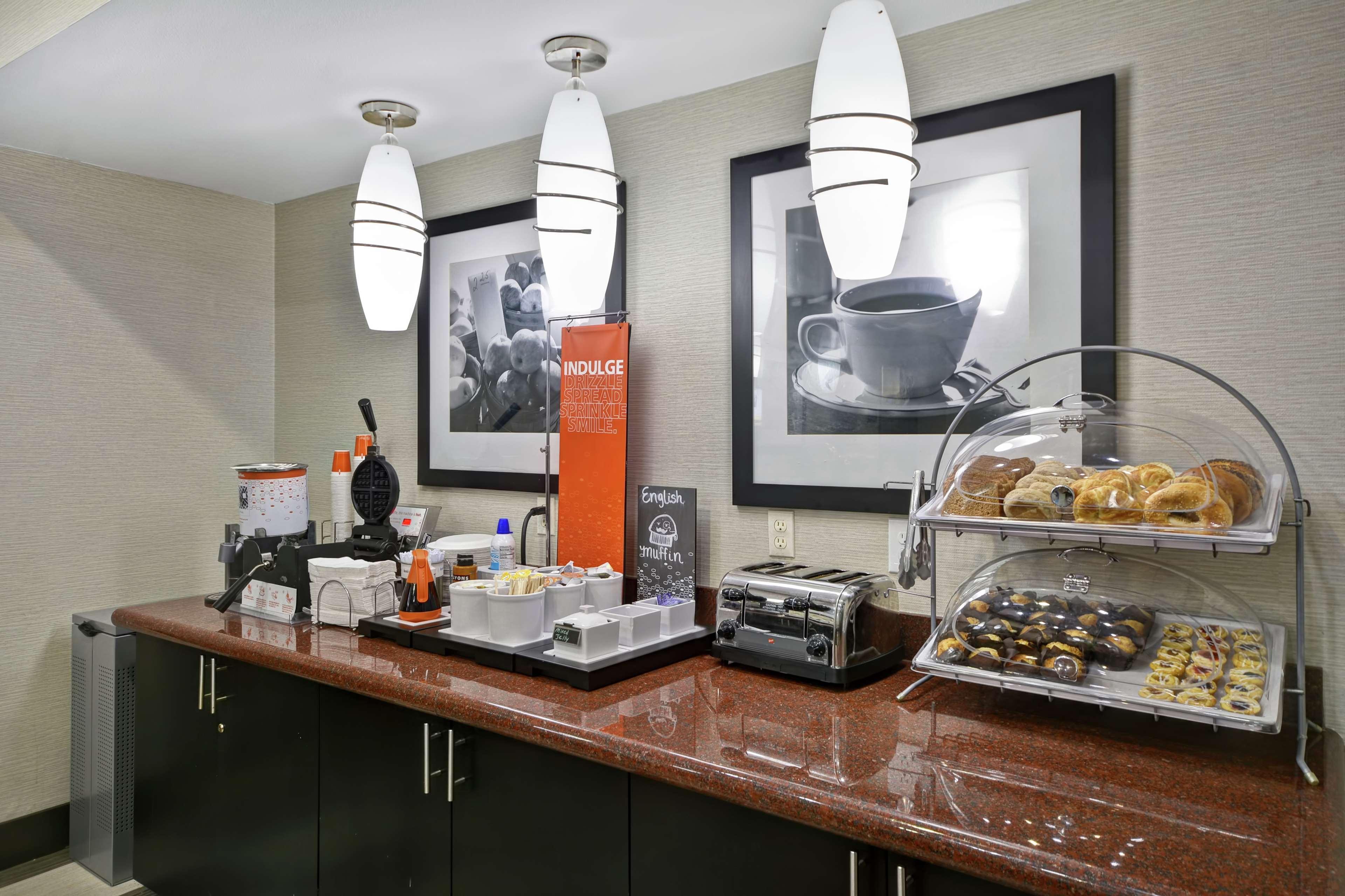 Hampton & I-37 - Navigation Boulevard Hotel Corpus Christi