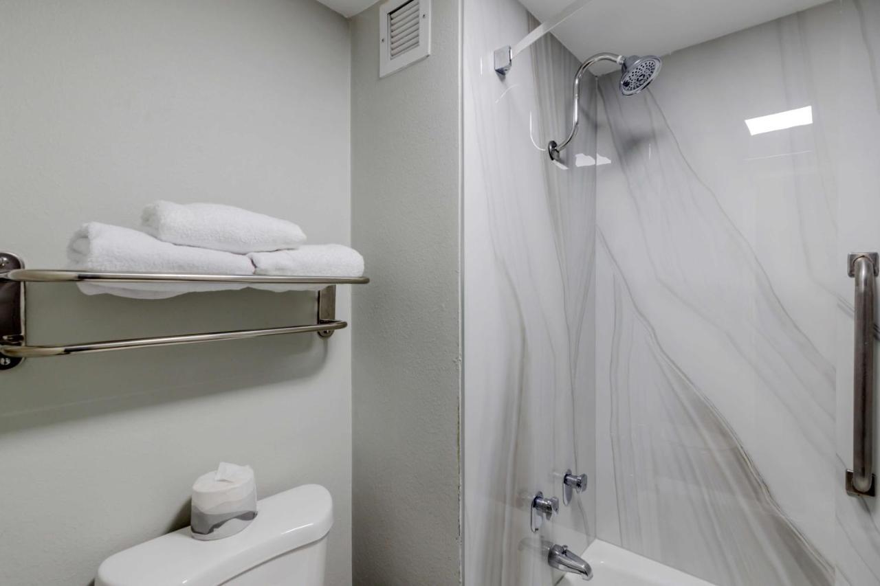 Western Airport Hotel 3*