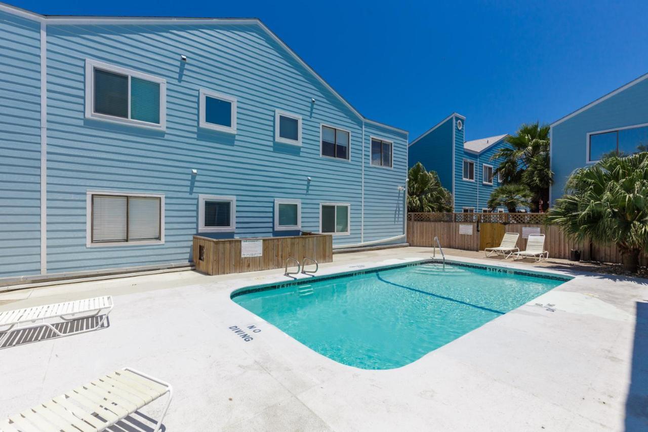 Aparthotel Beachside Condo: Padre Island Retreat
