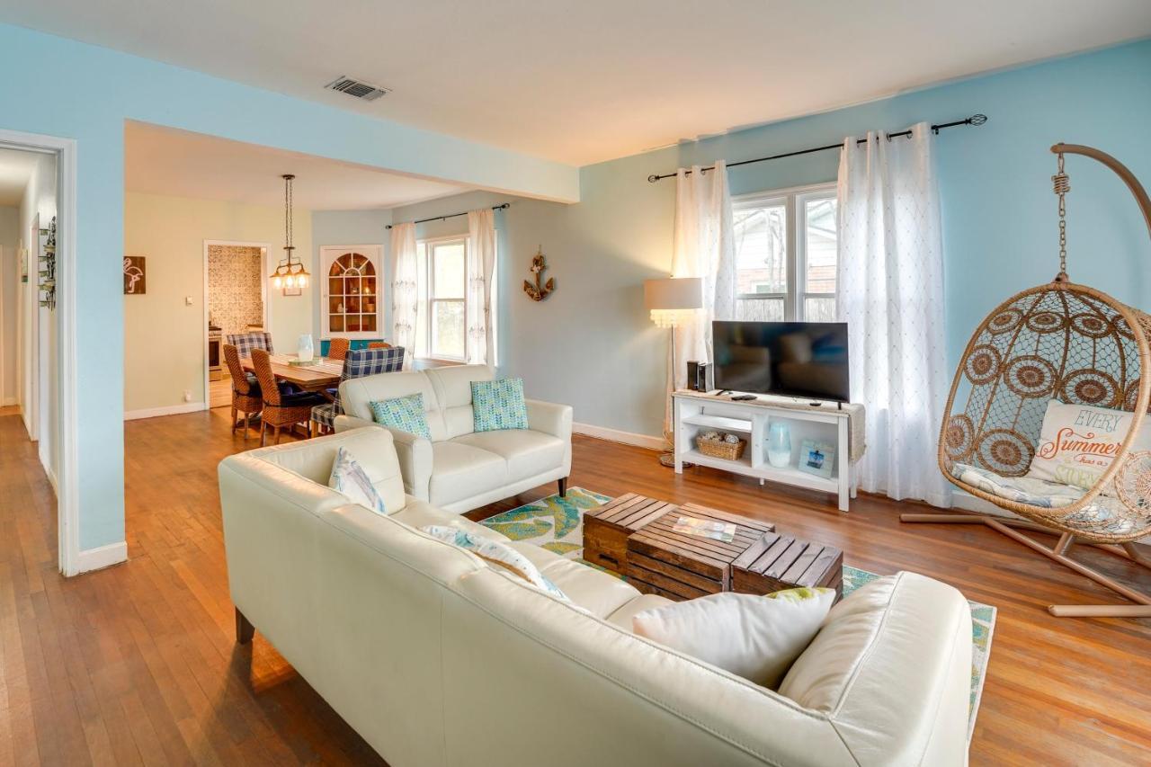 Vintage - 2 Blocks From Beach! Holiday home *
