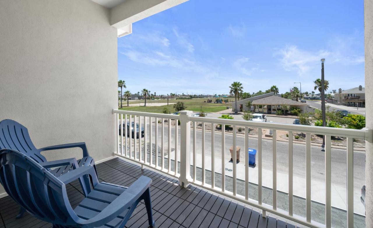 Beautiful New 3 Bedroom Townhouse W/ Private Pool * Corpus Christi