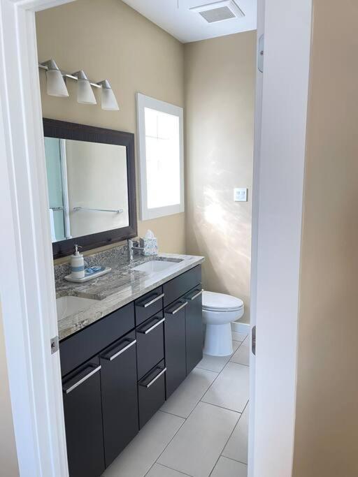 North Padre Island * 3br/3bath*5 Mins To Beach* *