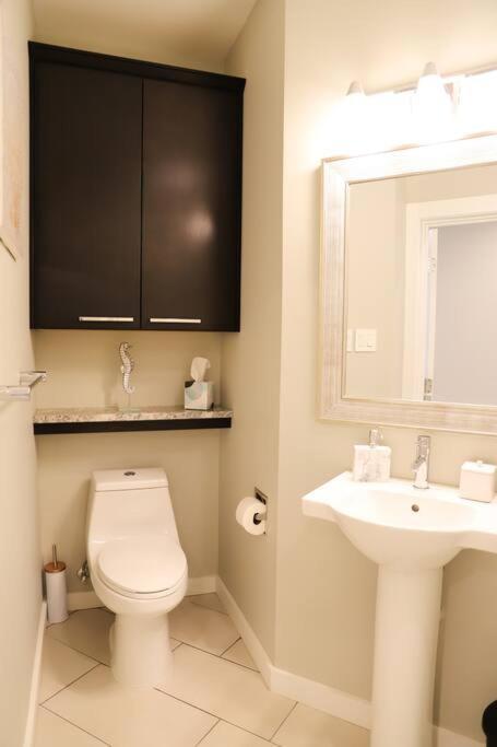 Holiday home North Padre Island * 3br/3bath*5 Mins To Beach* *