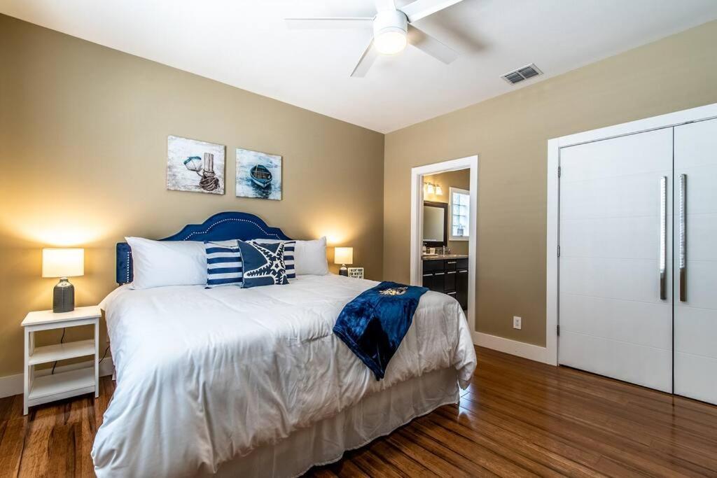 North Padre Island * 3br/3bath*5 Mins To Beach* *