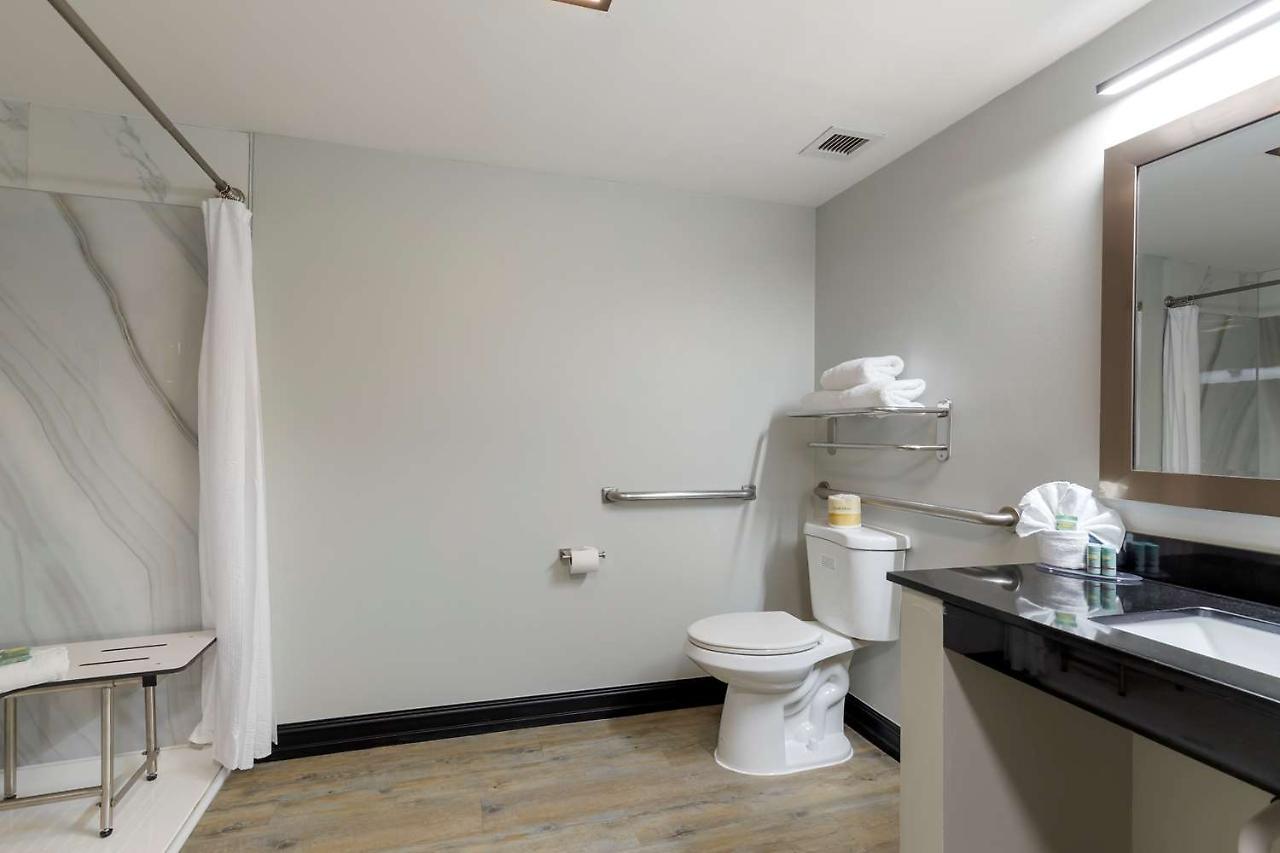 Hotel Western Airport 3*