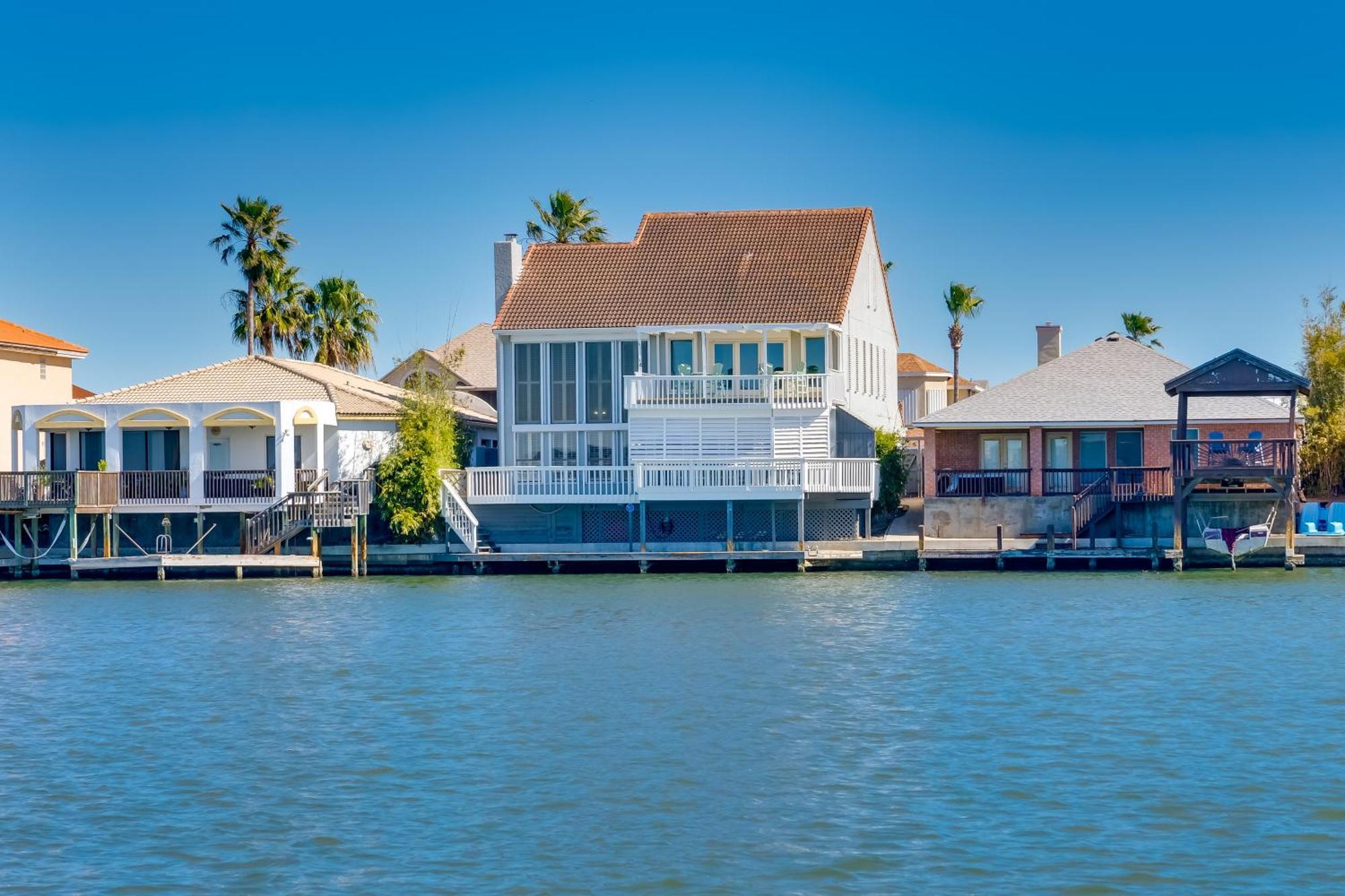 Waterfront Haven Padre Island With Swim Spa! Holiday home
