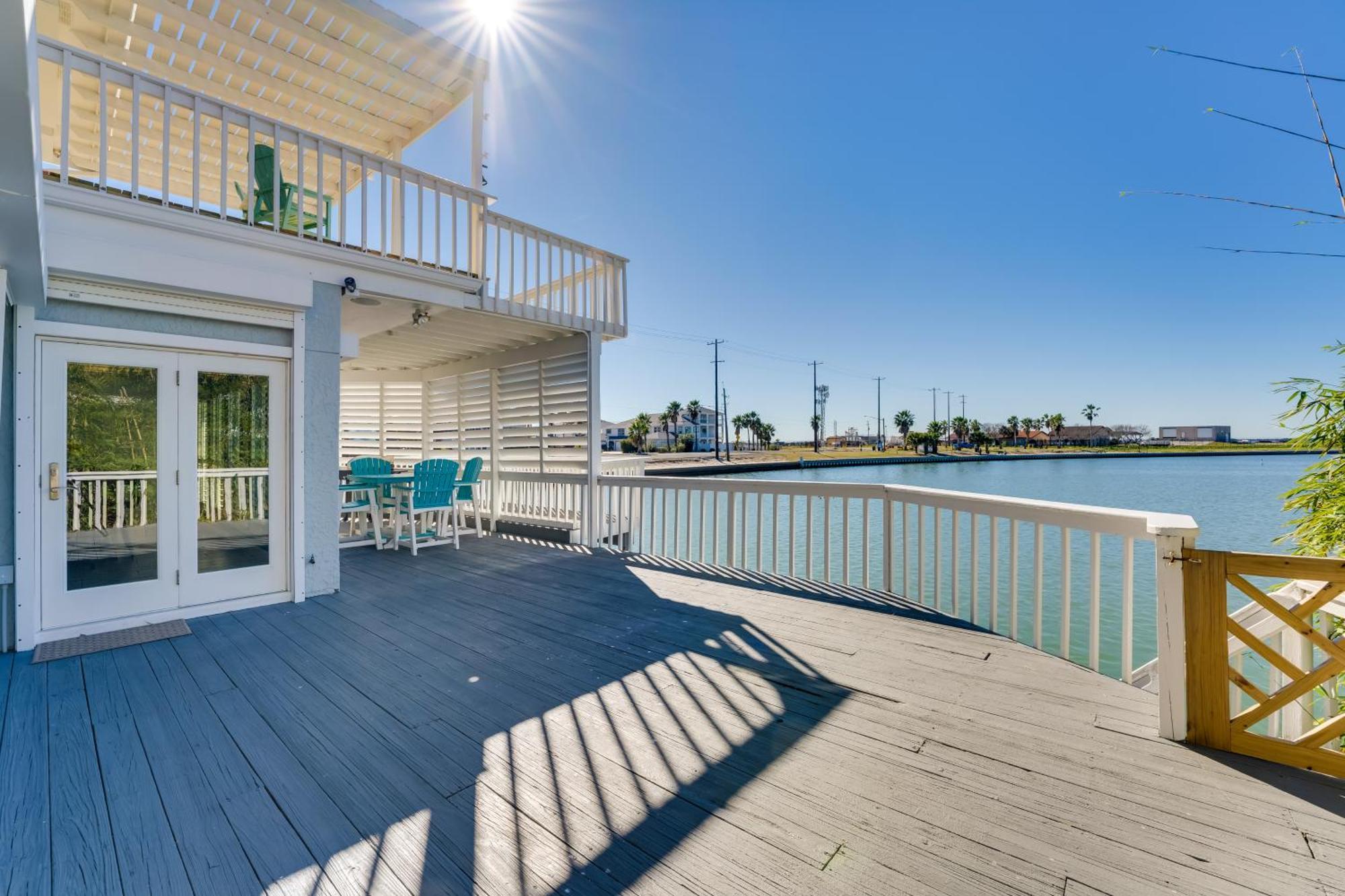 Waterfront Haven Padre Island With Swim Spa! Holiday home *