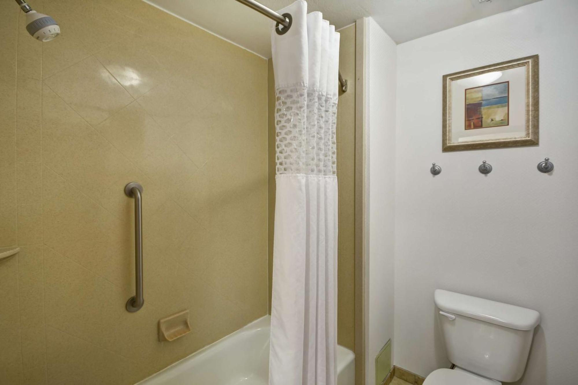 Hampton & I-37 - Navigation Boulevard 3*