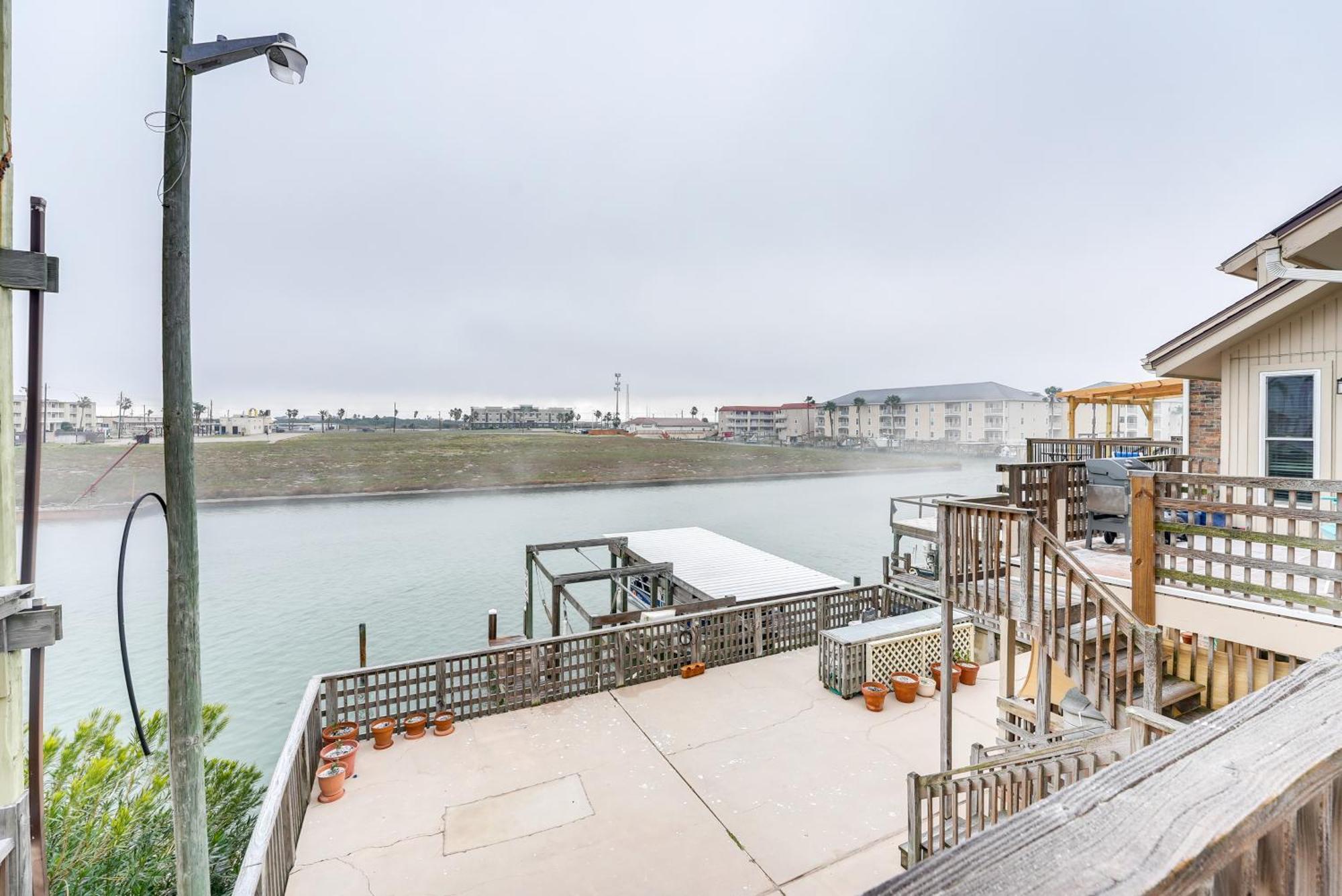 Apartment North Padre Island - Close To Beaches!