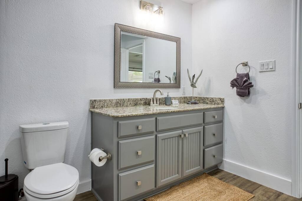 Your Seaside Sanctuary On Ocean Drive Awaits Holiday home