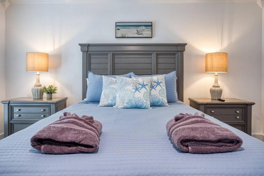 Your Seaside Sanctuary On Ocean Drive Awaits Holiday home *
