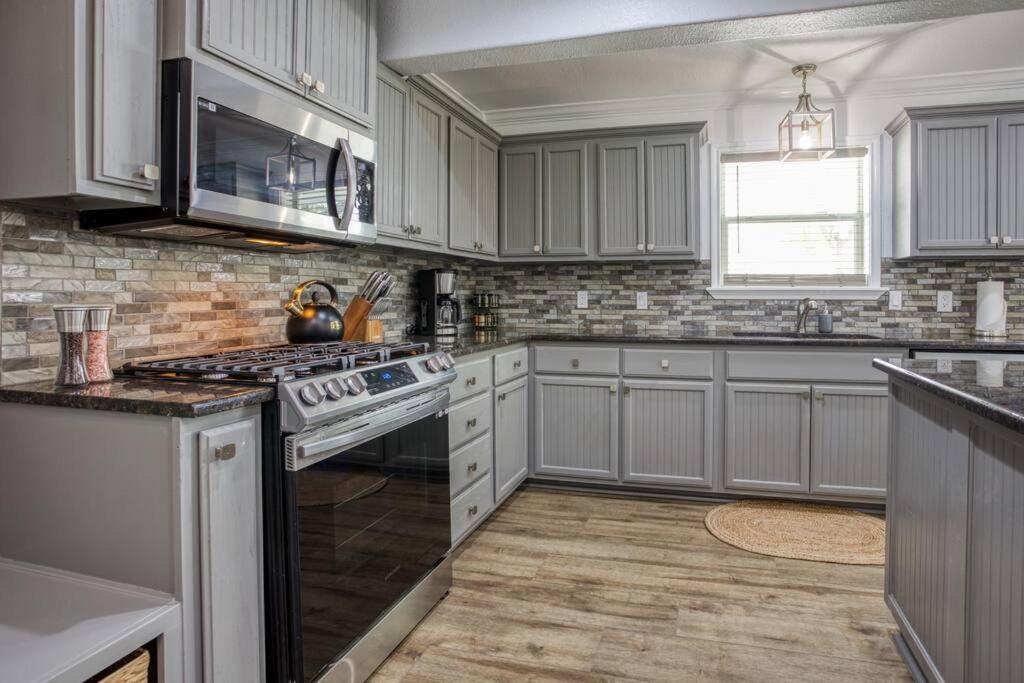 Your Seaside Sanctuary On Ocean Drive Awaits Holiday home Corpus Christi