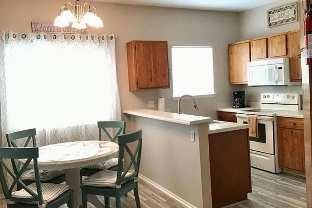Cozy Beachside With Pool View * Corpus Christi