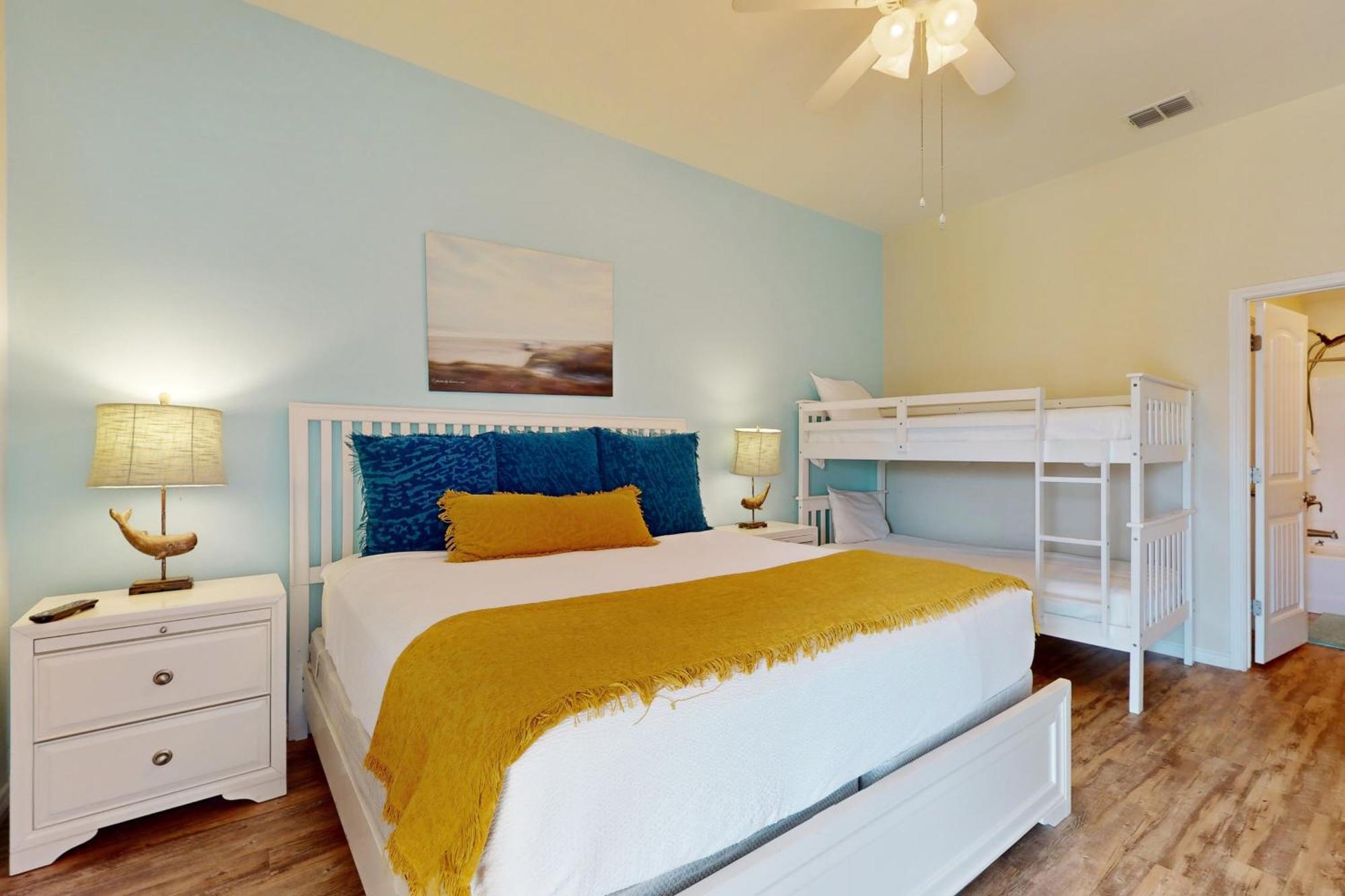Holiday home Leeward Manor *