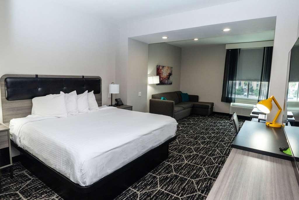 La Quinta & By Wyndham Southeast 2*