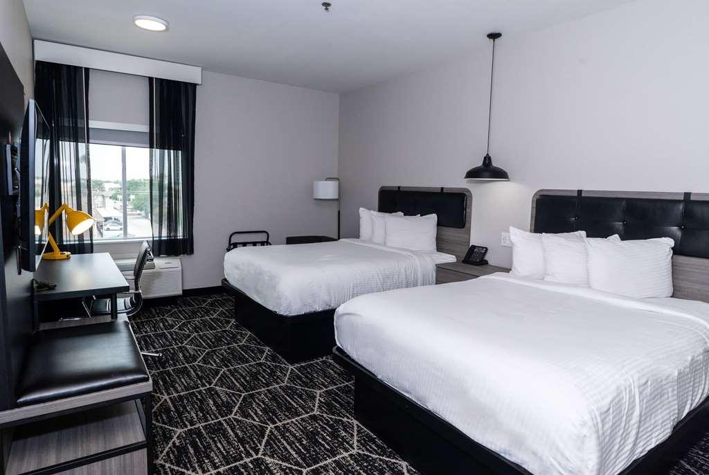 La Quinta & By Wyndham Southeast Hotel