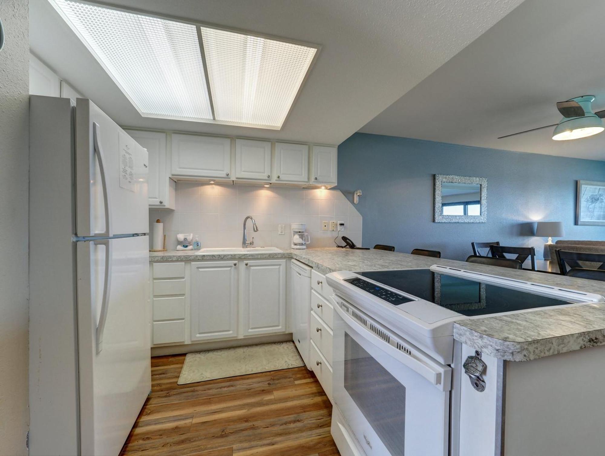 Aparthotel On The Beachfront Direct View & Access To Heated Pool Island House Unit 113 Corpus Christi