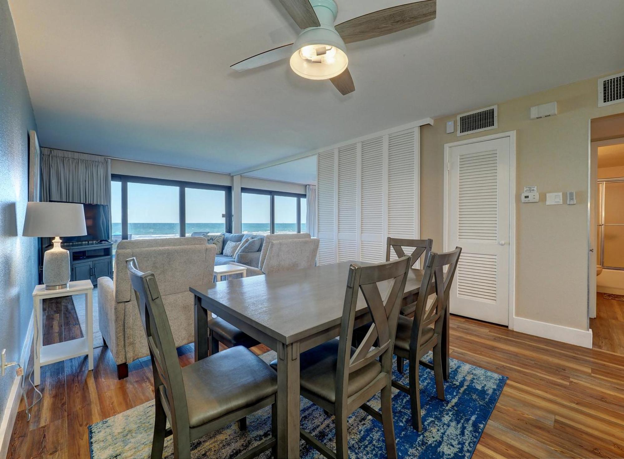 On The Beachfront Direct View & Access To Heated Pool Island House Unit 113 Aparthotel *