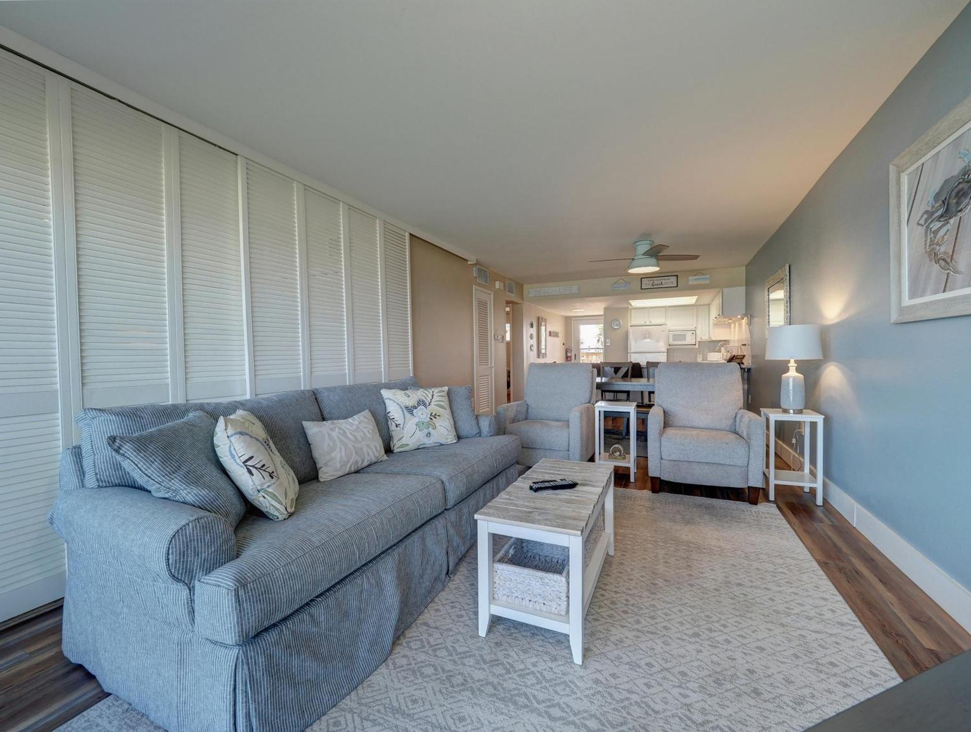 On The Beachfront Direct View & Access To Heated Pool Island House Unit 113 Aparthotel *