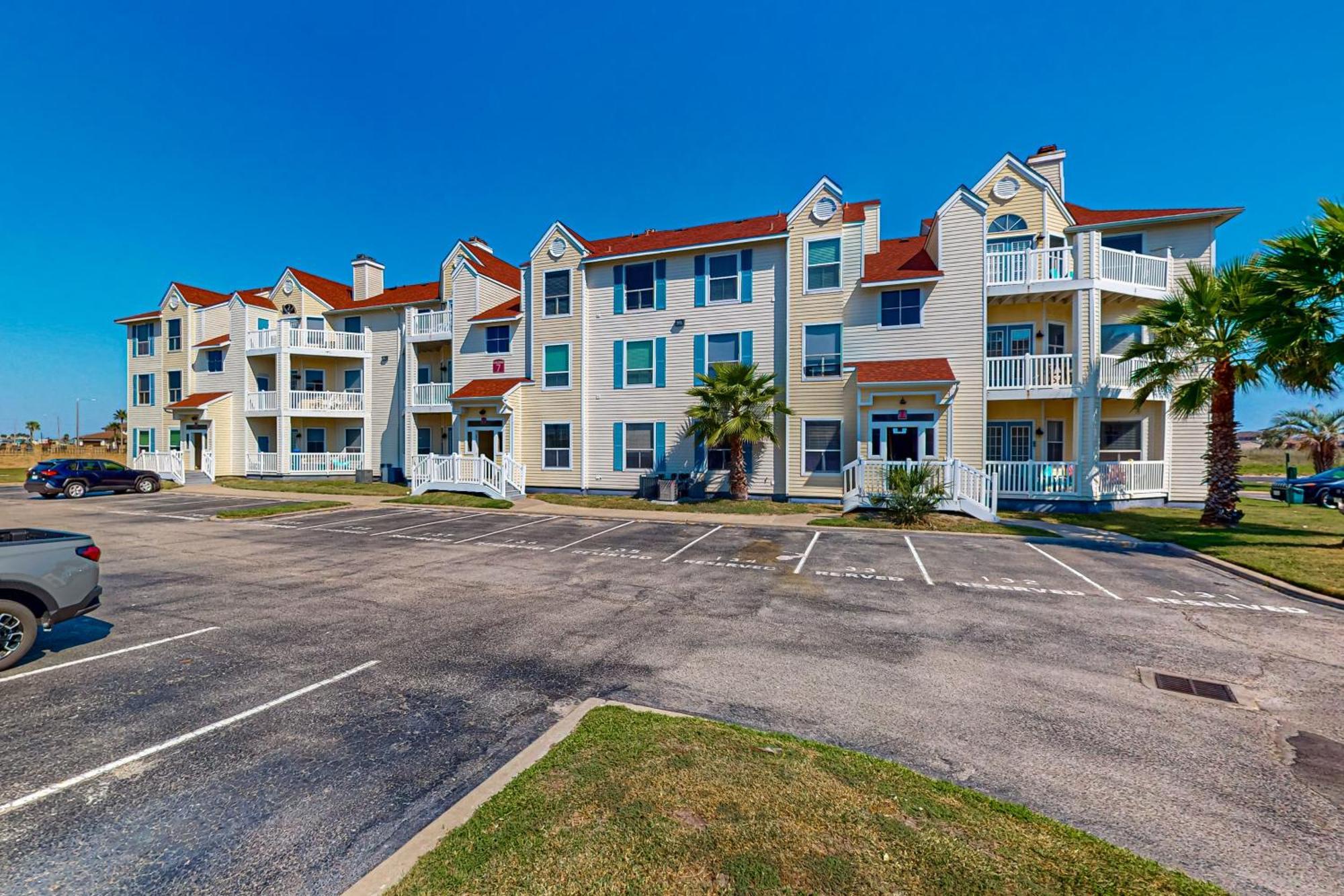 Apartment Club 172