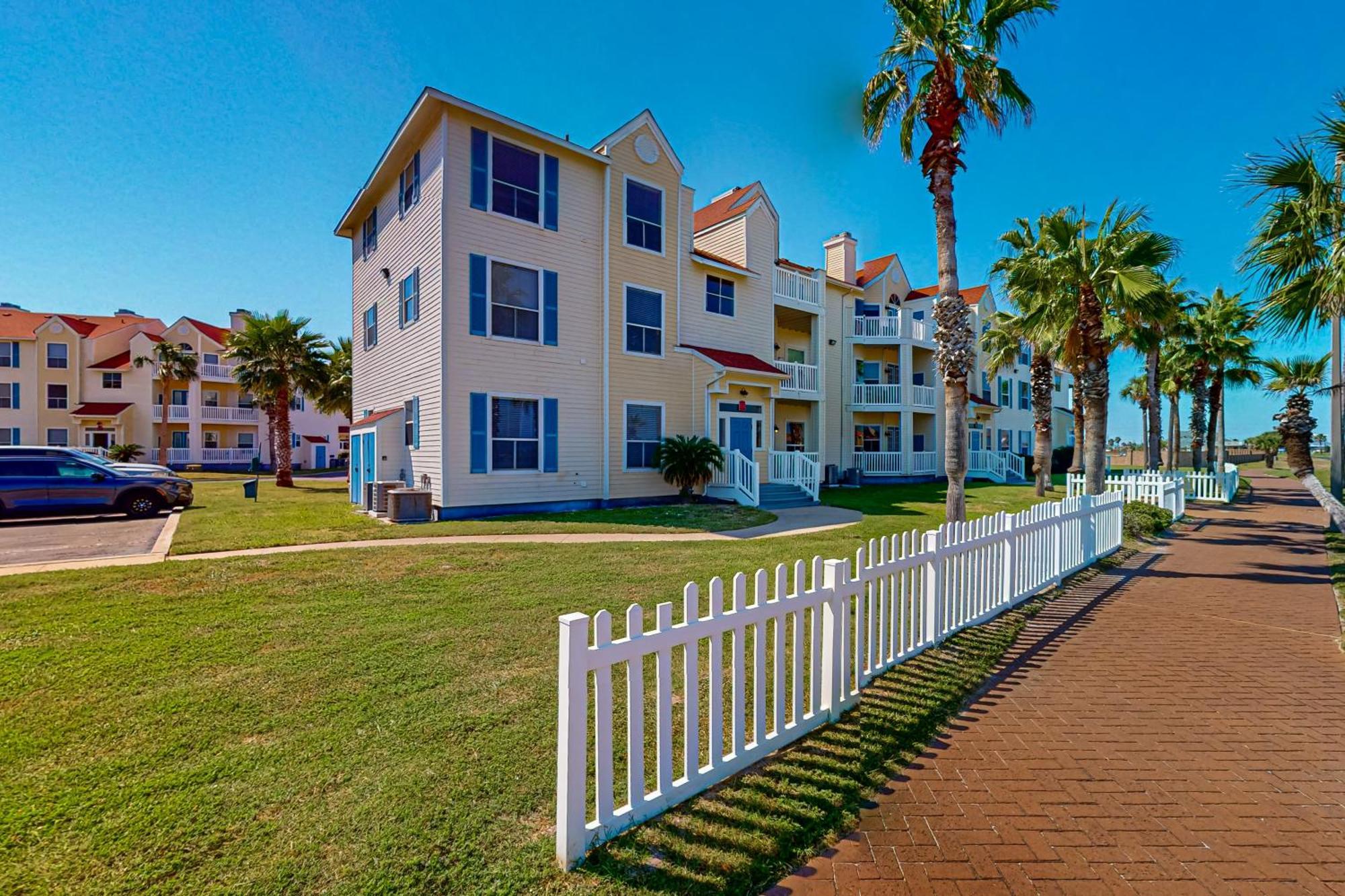 Club 172 Apartment