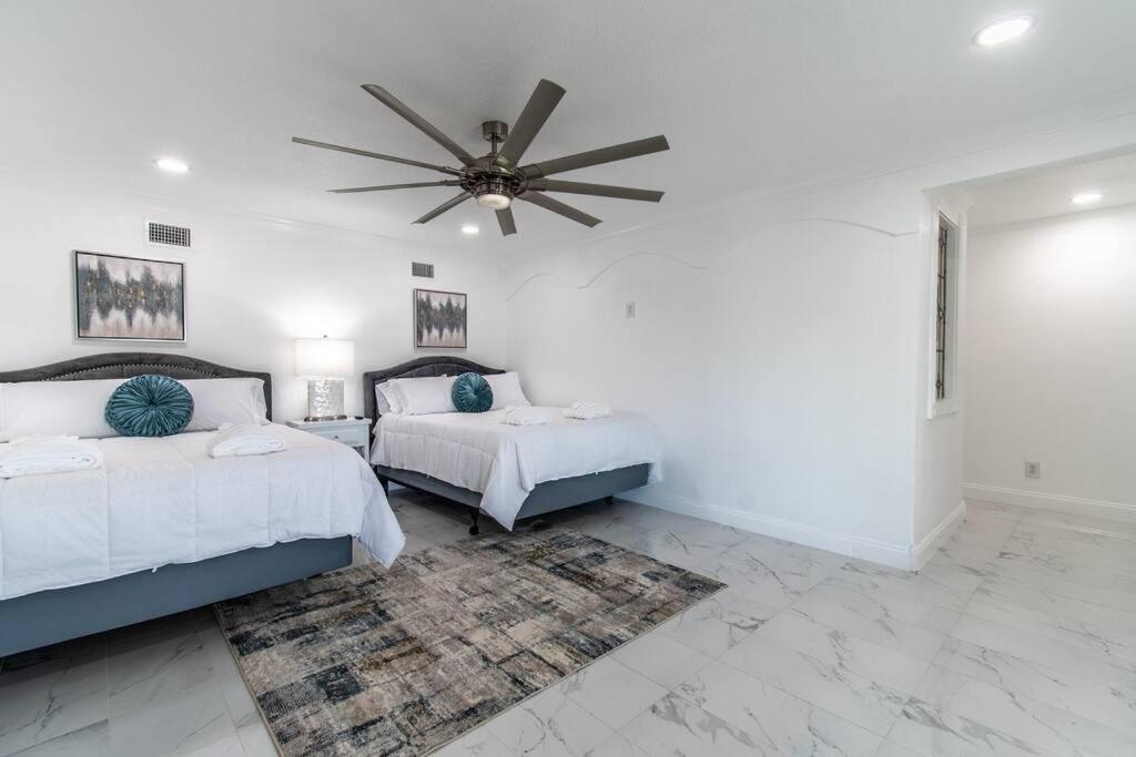 Holiday home Oceanfront Retreat 2 Homes For 29-guests Corpus Christi