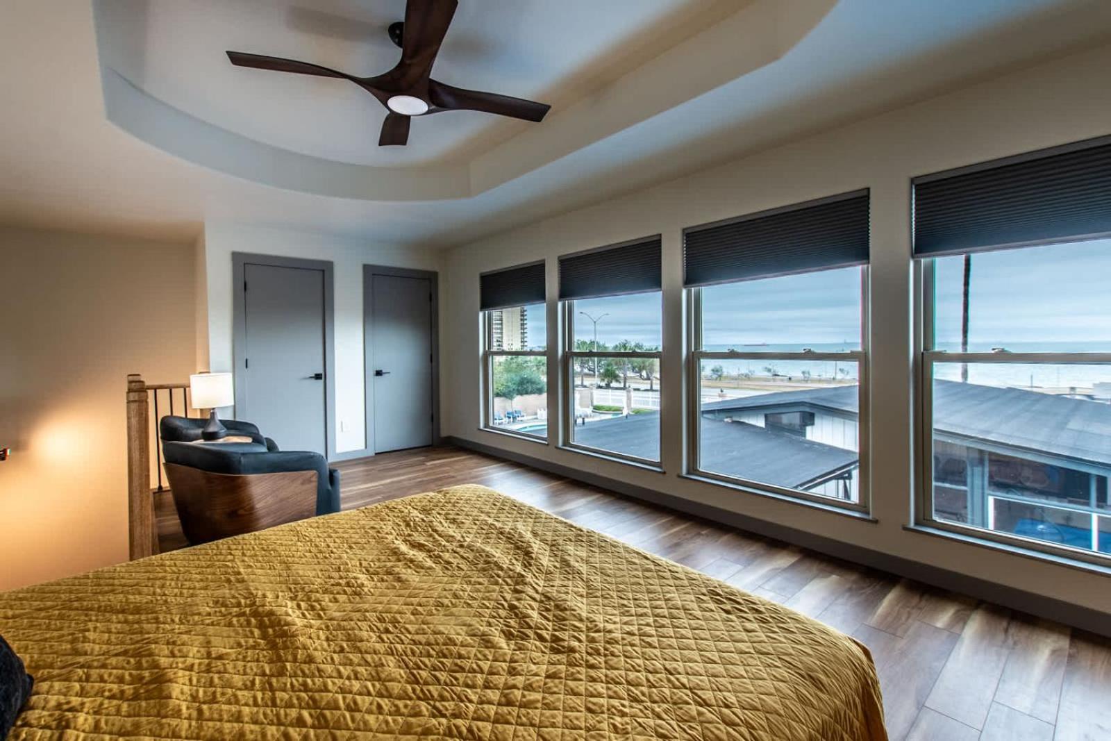 Luxury On Ocean Drive - Sleeps 28 Holiday home Corpus Christi