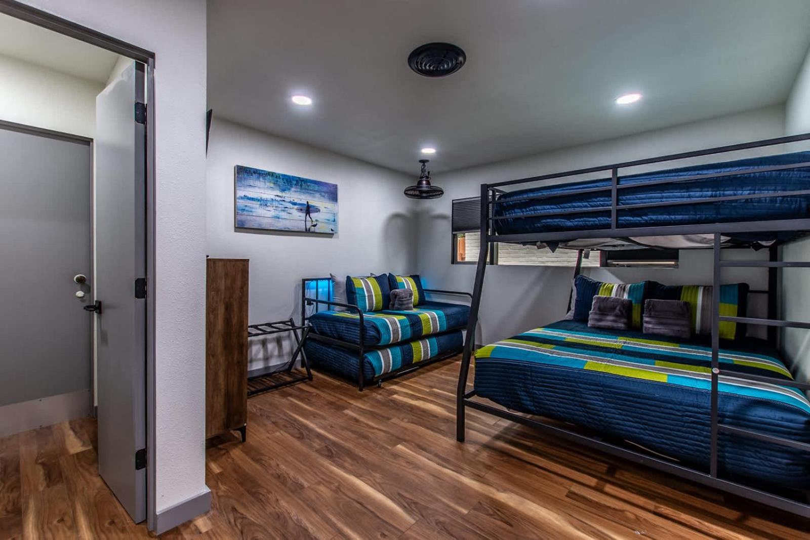 Luxury On Ocean Drive - Sleeps 28 Holiday home Corpus Christi