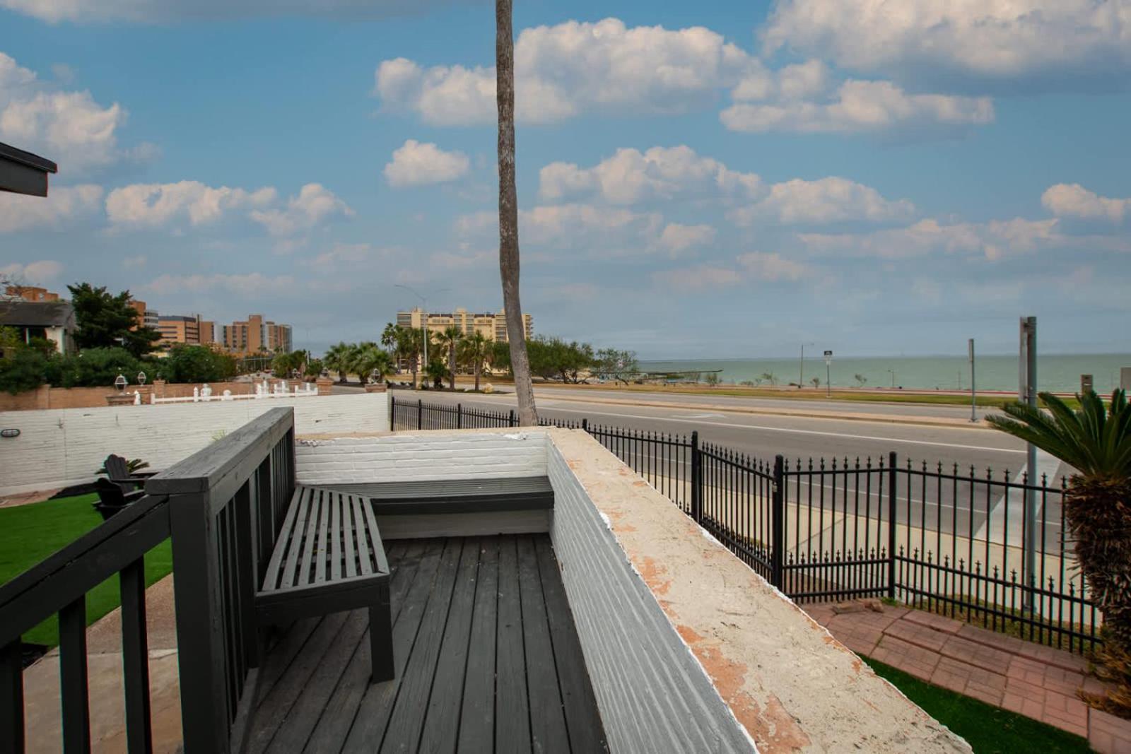 Luxury On Ocean Drive - Sleeps 28 Holiday home Corpus Christi