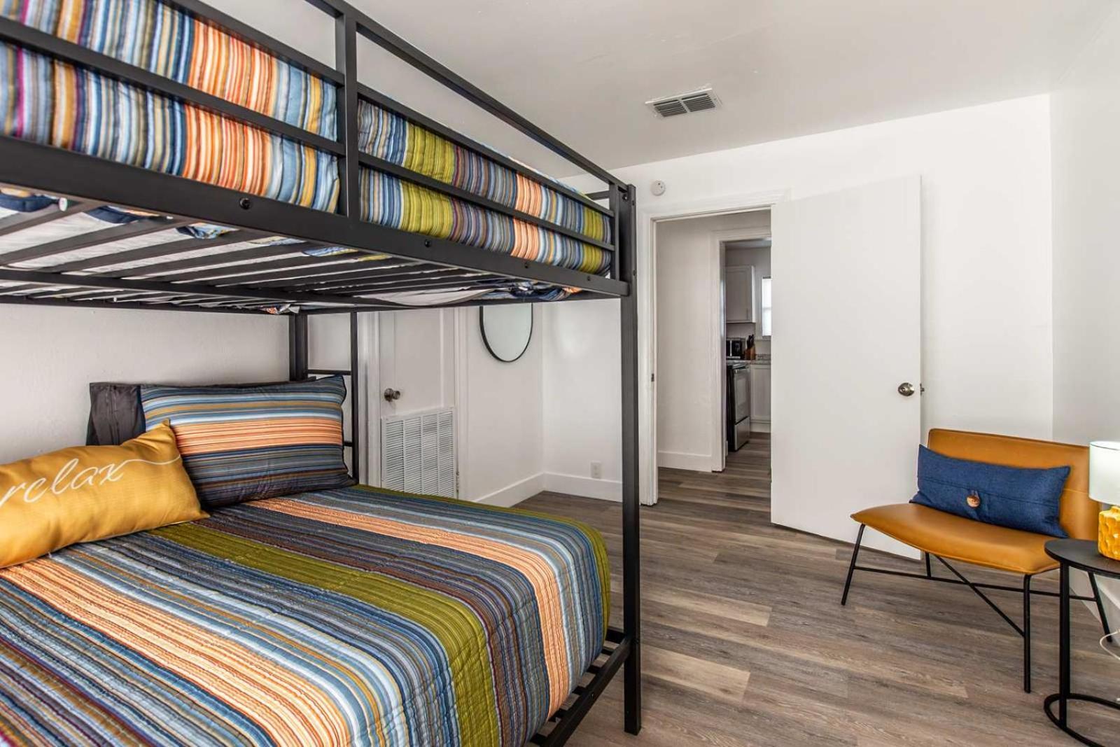 Seaside Escape Two Fully Remodeled Homes For Your Group *